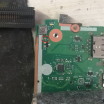 联想E43-80 版号LA-F481P 故障触发亮机后一会自动关机，另一台不触发-修呗修呗